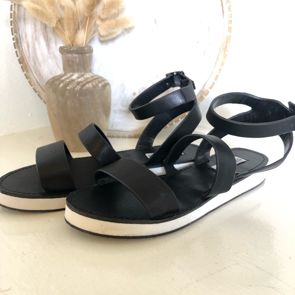 Steve Madden Black Leather Espadrilles